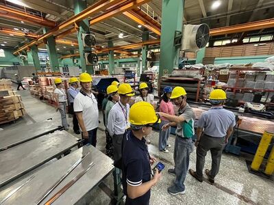 LINE_ALBUM_20241018參訪宏于電機_241217_235圖片