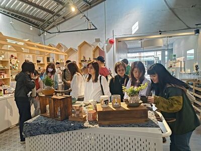LINE_ALBUM_29250323鶯歌街廓走讀_250414_150