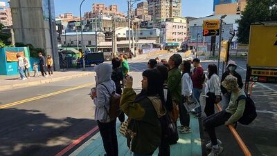 LINE_ALBUM_29250323鶯歌街廓走讀_250414_77