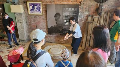 LINE_ALBUM_29250323鶯歌街廓走讀_250414_115