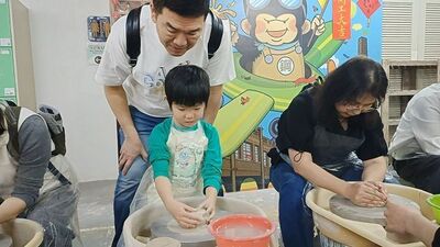LINE_ALBUM_29250323鶯歌街廓走讀_250414_212