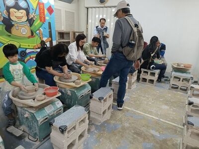 LINE_ALBUM_29250323鶯歌街廓走讀_250414_242