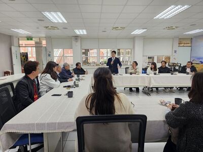 LINE_ALBUM_114.3.19龍華人企業家聯誼會「愛心鞋助力，特教學子勇敢前行」愛心圖片