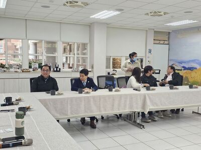 LINE_ALBUM_114.3.19龍華人企業家聯誼會「愛心鞋助力，特教學子勇敢前行」愛心圖片