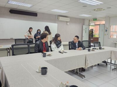 LINE_ALBUM_114.3.19龍華人企業家聯誼會「愛心鞋助力，特教學子勇敢前行」愛心圖片