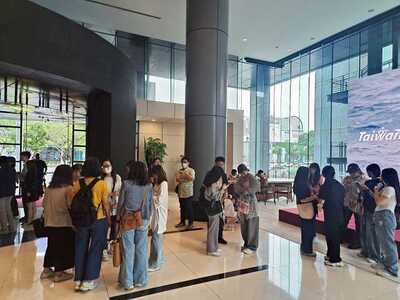 LINE_ALBUM_20250613校友會三立集團電視台參訪_250702_154圖片