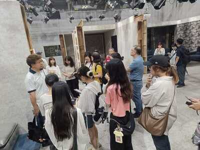 LINE_ALBUM_20250613校友會三立集團電視台參訪_250702_11圖片