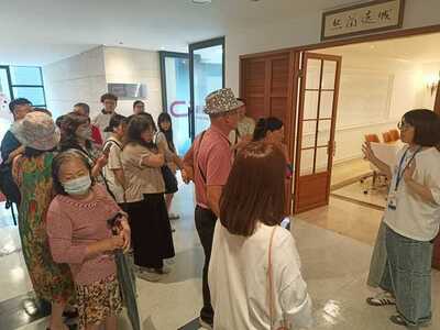 LINE_ALBUM_20250613校友會三立集團電視台參訪_250702_124圖片