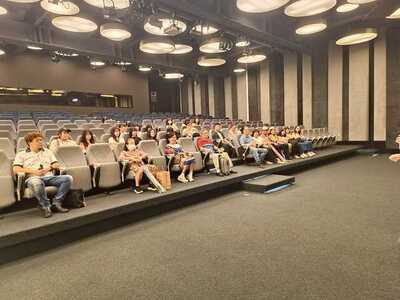LINE_ALBUM_20250613校友會三立集團電視台參訪_250702_116圖片