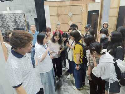LINE_ALBUM_20250613校友會三立集團電視台參訪_250702_25圖片