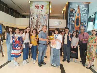 LINE_ALBUM_20250613校友會三立集團電視台參訪_250702_139圖片
