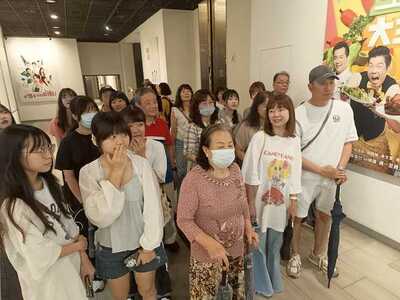 LINE_ALBUM_20250613校友會三立集團電視台參訪_250702_72圖片