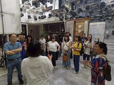 LINE_ALBUM_20250613校友會三立集團電視台參訪_250702_46圖片