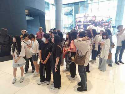 LINE_ALBUM_20250613校友會三立集團電視台參訪_250702_131圖片