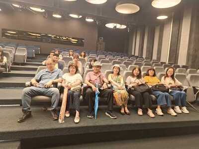 LINE_ALBUM_20250613校友會三立集團電視台參訪_250702_107圖片