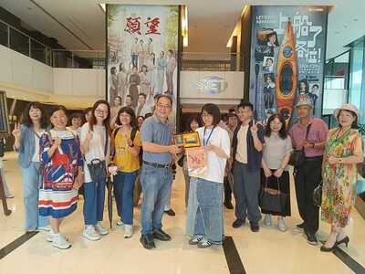 LINE_ALBUM_20250613校友會三立集團電視台參訪_250702_138圖片
