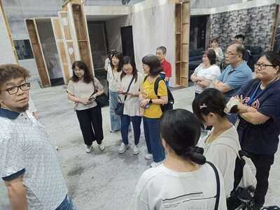LINE_ALBUM_20250613校友會三立集團電視台參訪_250702_9圖片